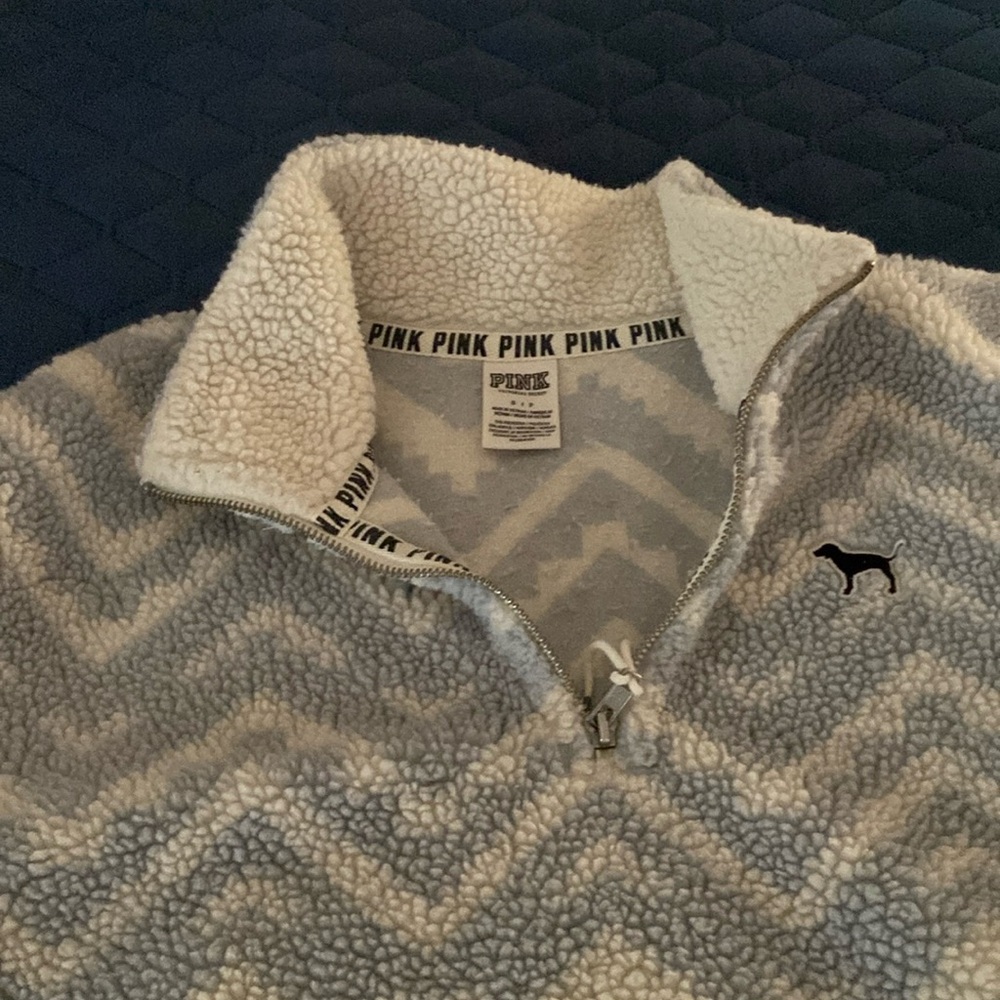 Fun and super comfy - “Pink” brand fleece half zip women’s small